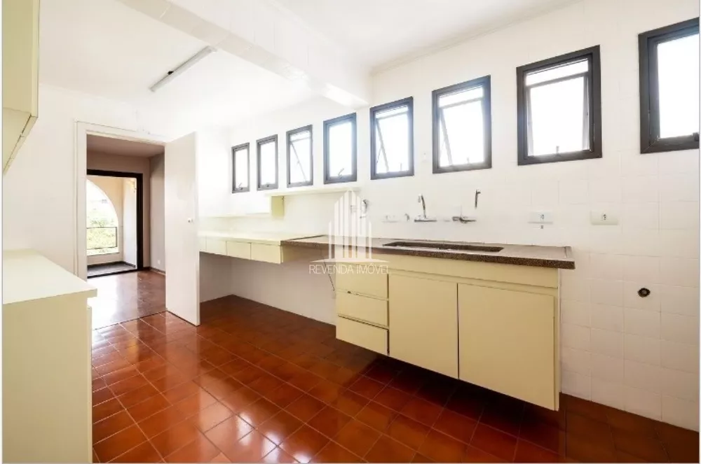 Apartamento à venda com 3 quartos, 180m² - Foto 6