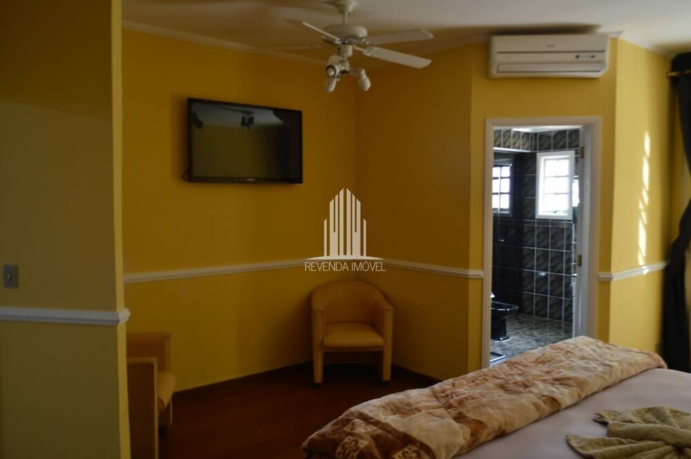 Casa à venda com 7 quartos, 550m² - Foto 4