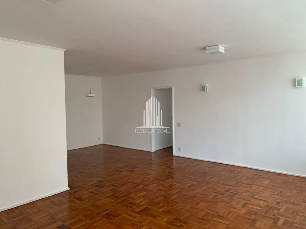 Apartamento à venda com 3 quartos, 155m² - Foto 3