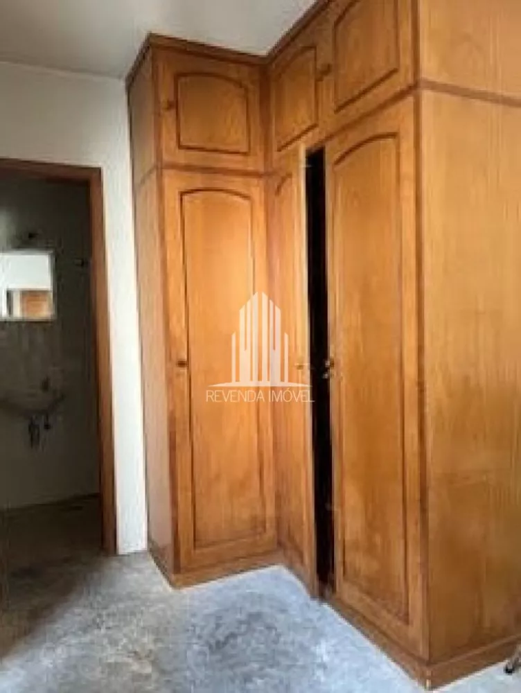 Apartamento à venda com 3 quartos, 233m² - Foto 3