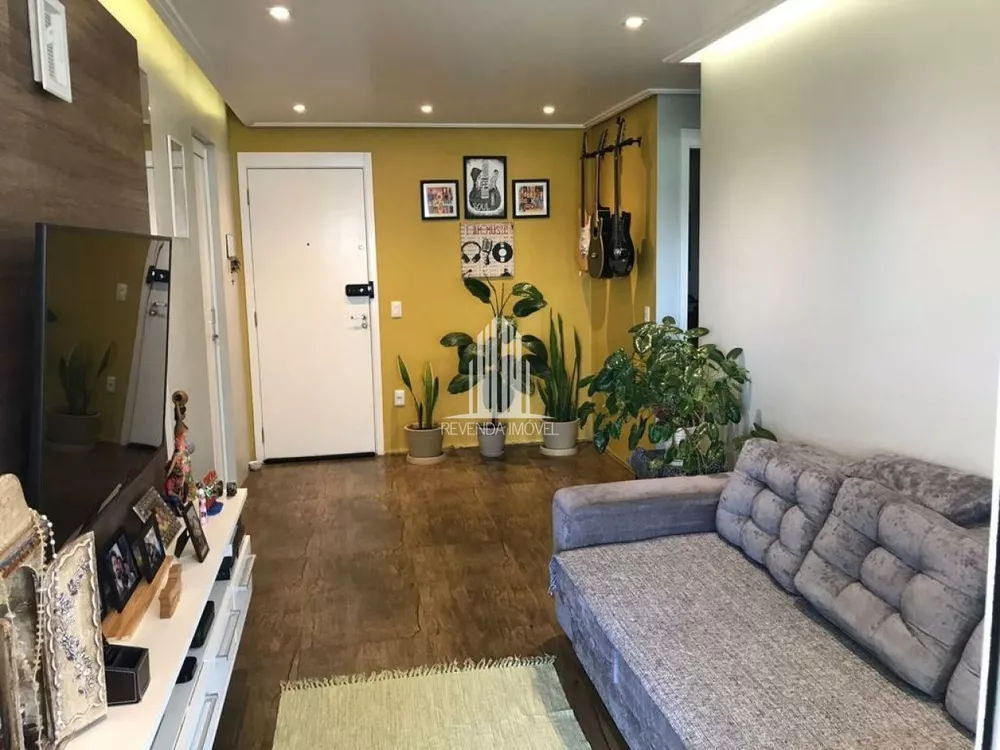 Apartamento à venda com 2 quartos, 75m² - Foto 2