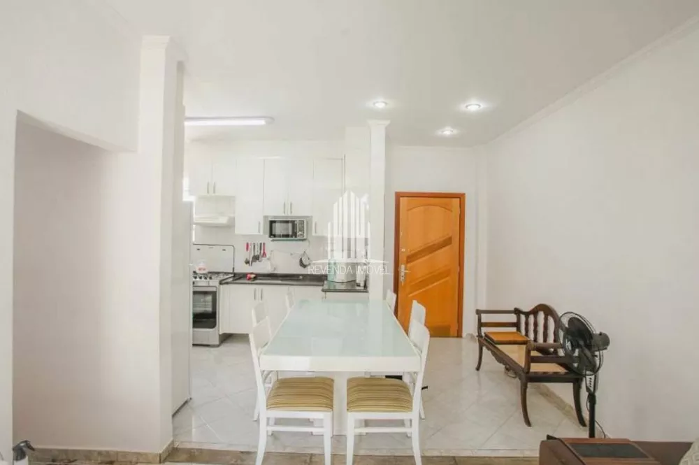 Apartamento à venda com 2 quartos, 75m² - Foto 2