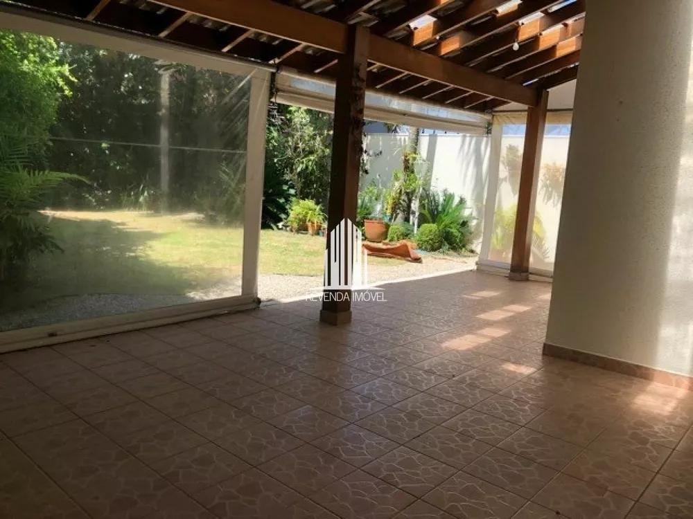 Casa de Vila à venda com 4 quartos, 423m² - Foto 2