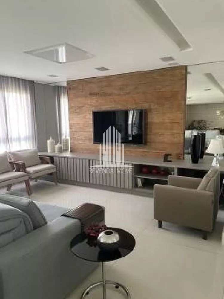 Apartamento à venda com 3 quartos, 233m² - Foto 1