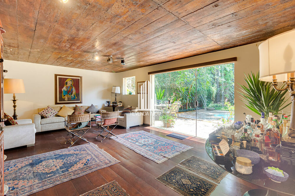 Casa de Vila à venda com 4 quartos, 390m² - Foto 1
