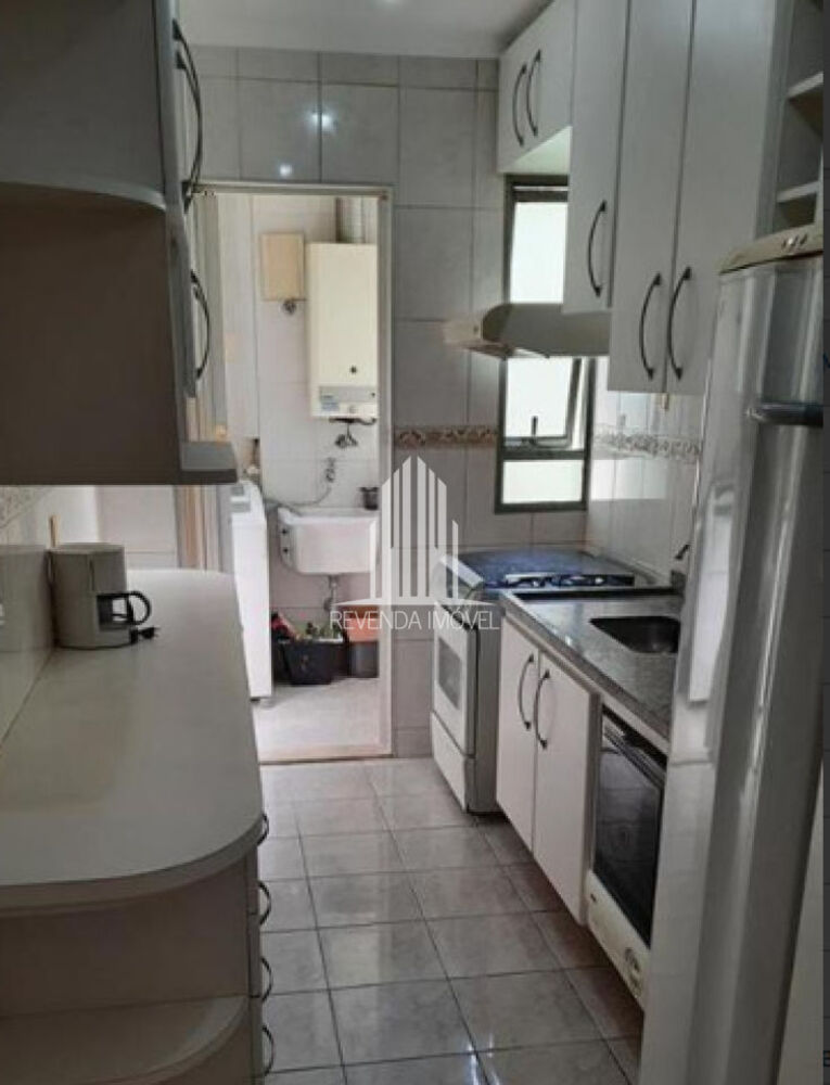 Apartamento à venda com 3 quartos, 67m² - Foto 2