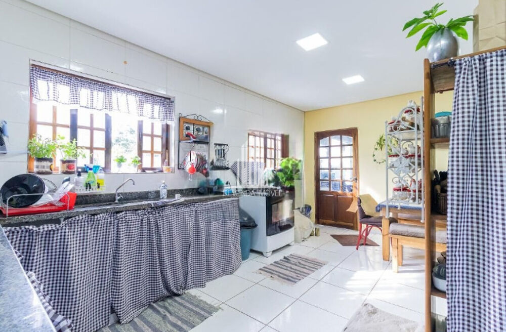 Casa à venda com 3 quartos, 400m² - Foto 1