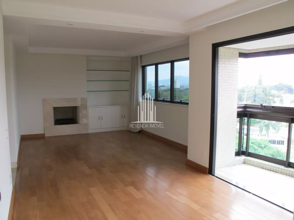 Apartamento à venda com 4 quartos, 151m² - Foto 1