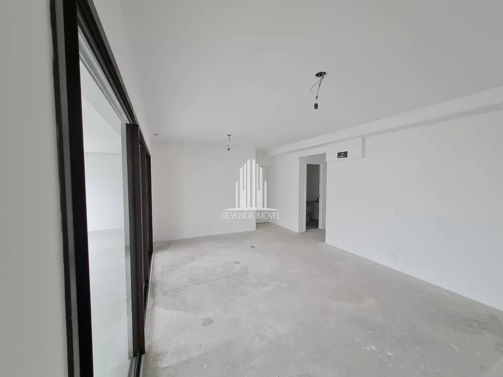 Apartamento à venda com 3 quartos, 137m² - Foto 2