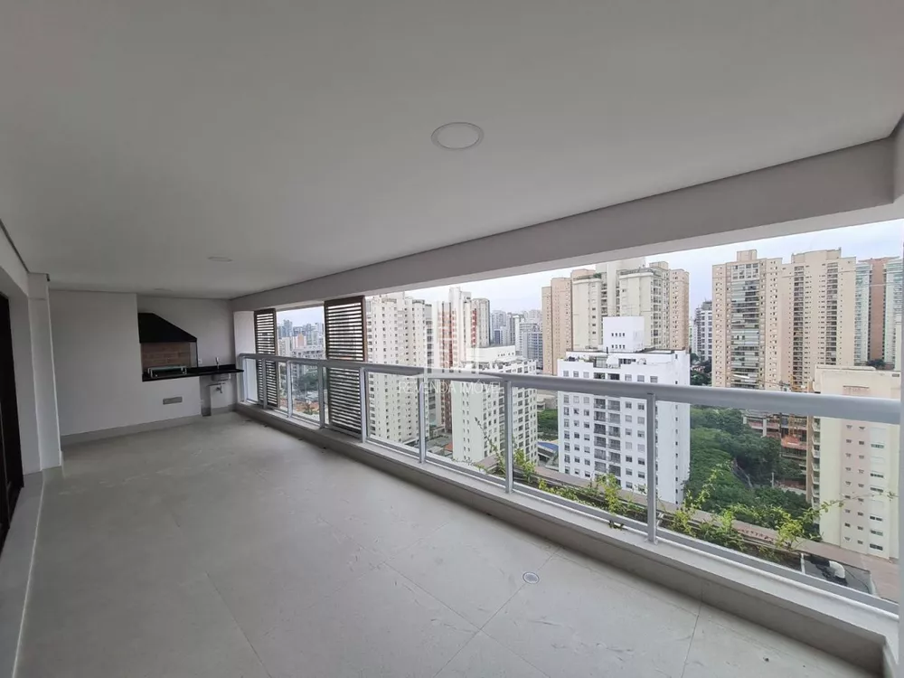 Apartamento à venda com 3 quartos, 137m² - Foto 4