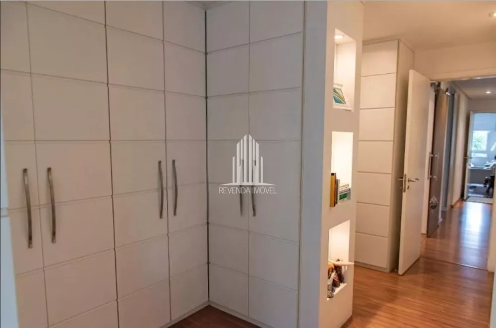 Apartamento à venda com 4 quartos, 213m² - Foto 11