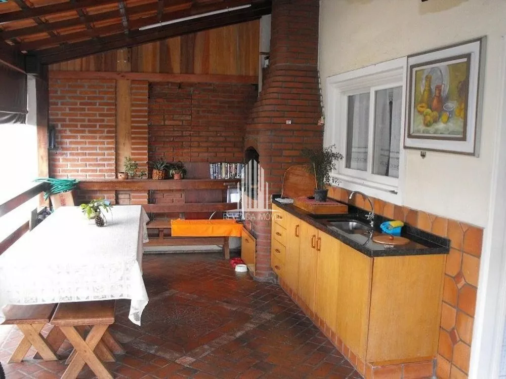 Casa de Condomínio à venda com 3 quartos, 220m² - Foto 1