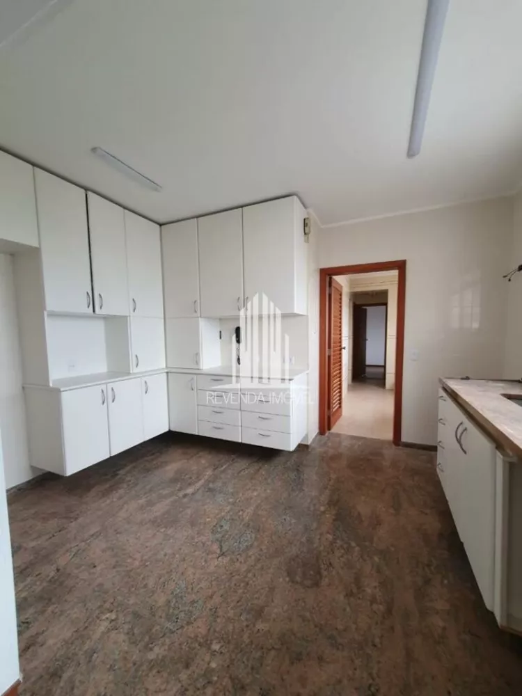 Apartamento à venda com 4 quartos, 232m² - Foto 3