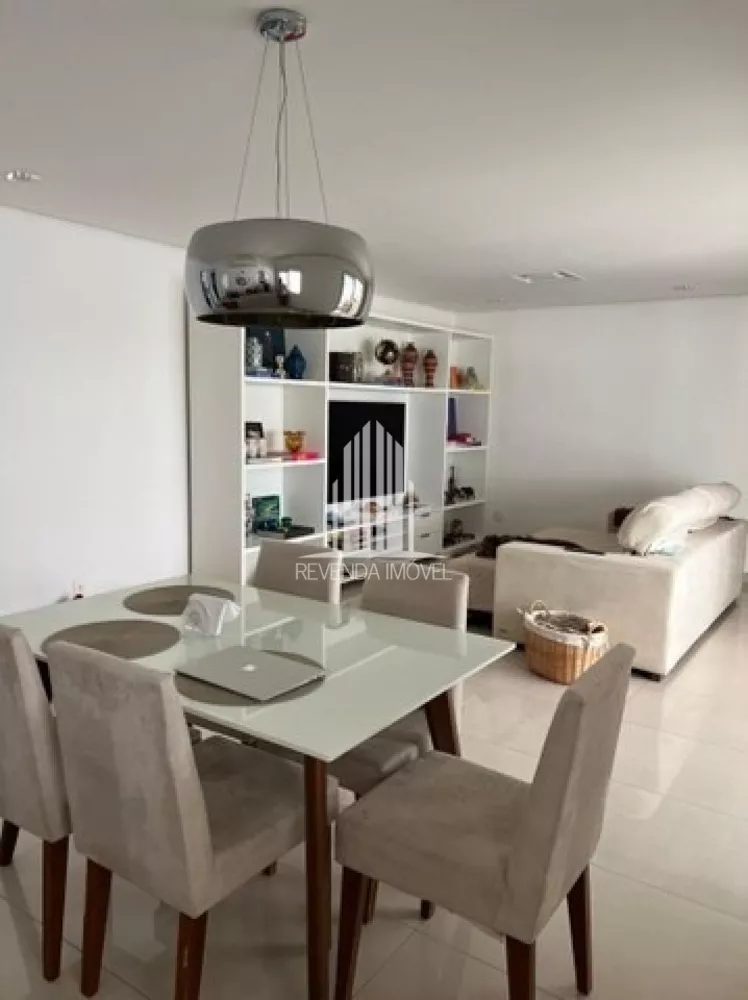 Apartamento à venda com 3 quartos, 135m² - Foto 2