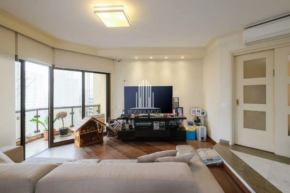 Apartamento à venda com 4 quartos, 270m² - Foto 1