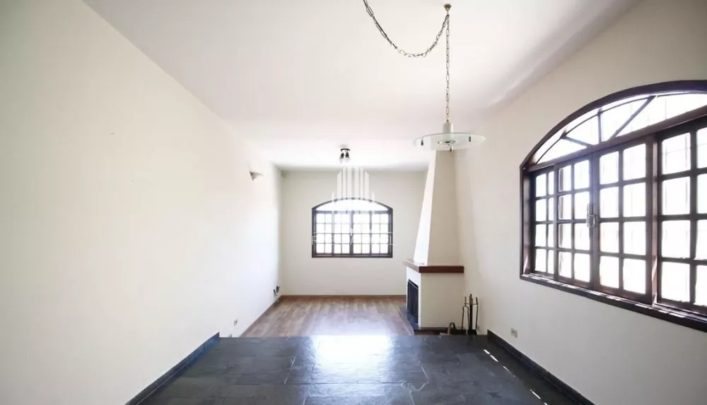 Casa à venda com 4 quartos, 156m² - Foto 2