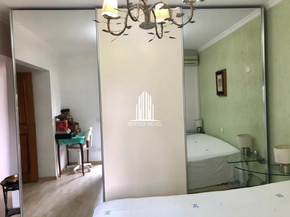 Apartamento à venda com 3 quartos, 227m² - Foto 4