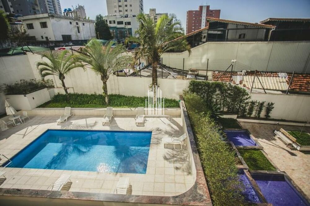 Apartamento à venda com 4 quartos, 140m² - Foto 8
