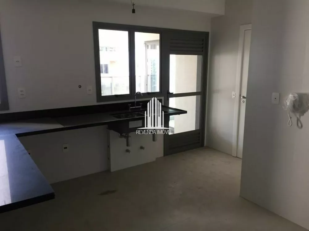 Apartamento à venda com 3 quartos, 192m² - Foto 3