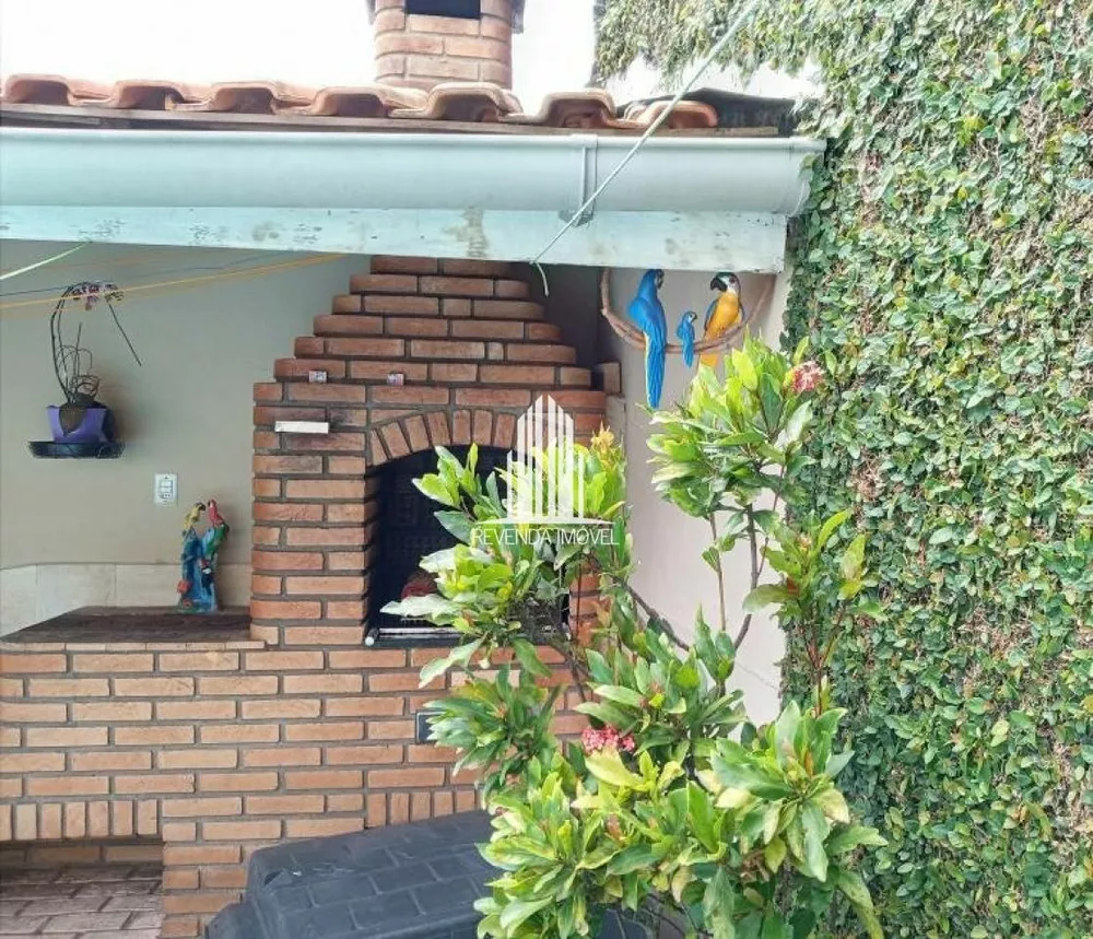 Casa à venda com 4 quartos, 187m² - Foto 1