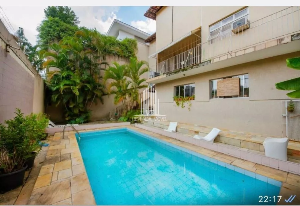 Casa à venda com 3 quartos, 670m² - Foto 1