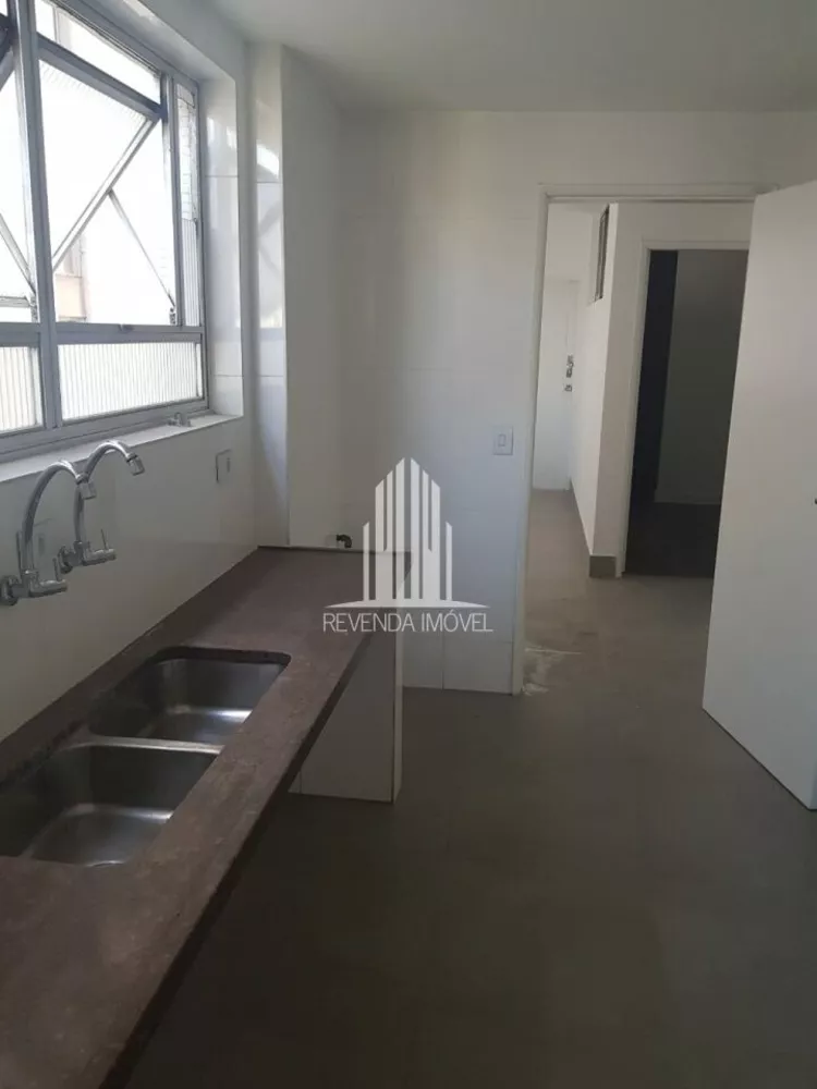 Apartamento à venda com 4 quartos, 230m² - Foto 3