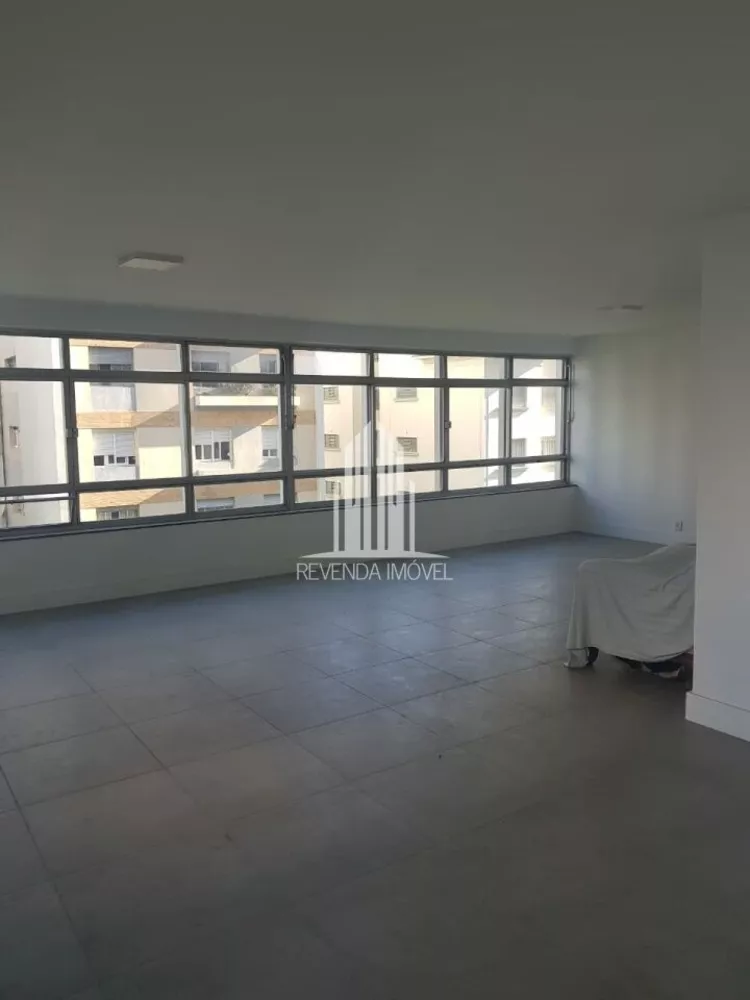 Apartamento à venda com 4 quartos, 230m² - Foto 1