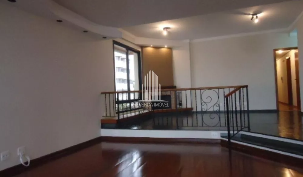 Apartamento à venda com 3 quartos, 240m² - Foto 4