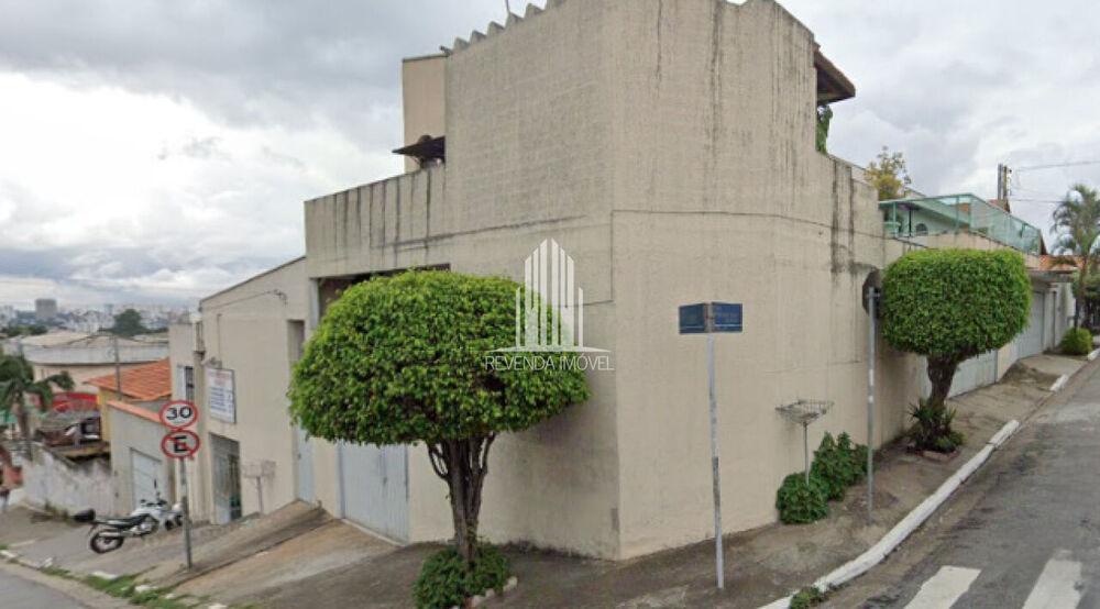 Casa à venda com 3 quartos, 258m² - Foto 3