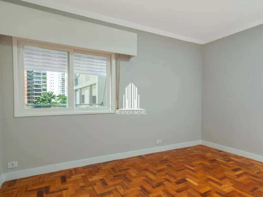 Apartamento à venda com 3 quartos, 135m² - Foto 1