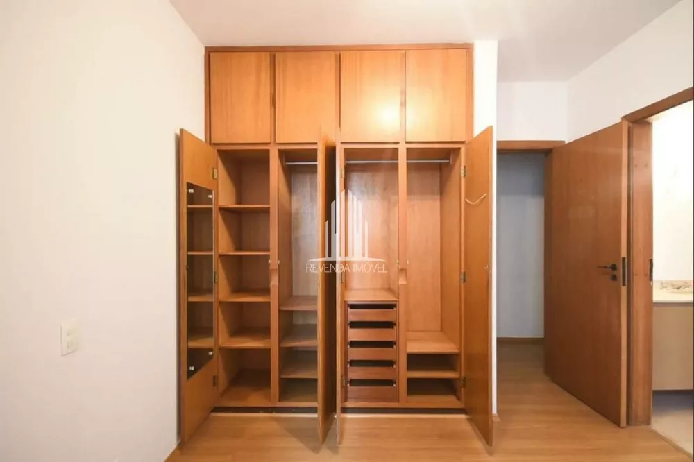 Apartamento à venda com 3 quartos, 237m² - Foto 4