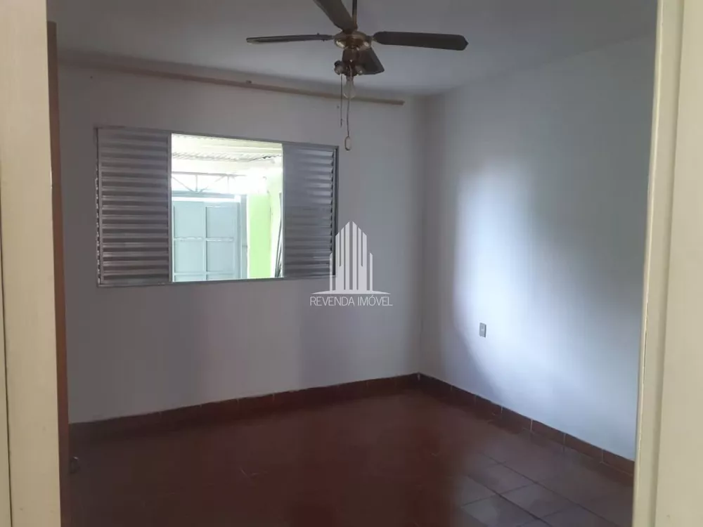 Casa à venda com 1 quarto, 270m² - Foto 2