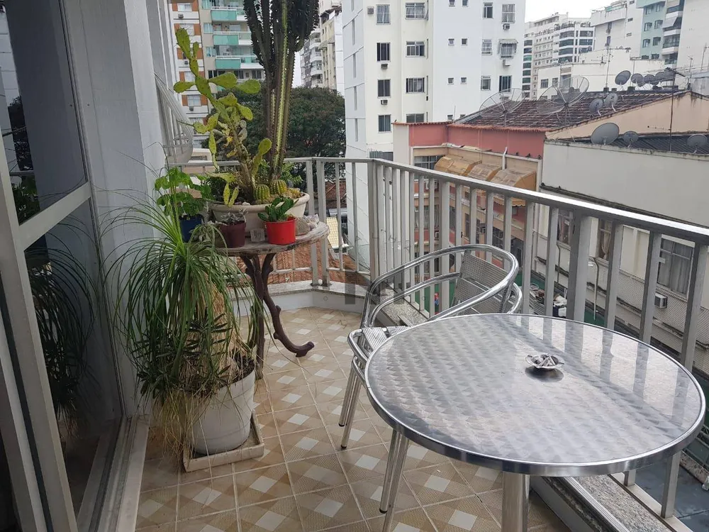 Apartamento, 3 quartos, 200 m² - Foto 2
