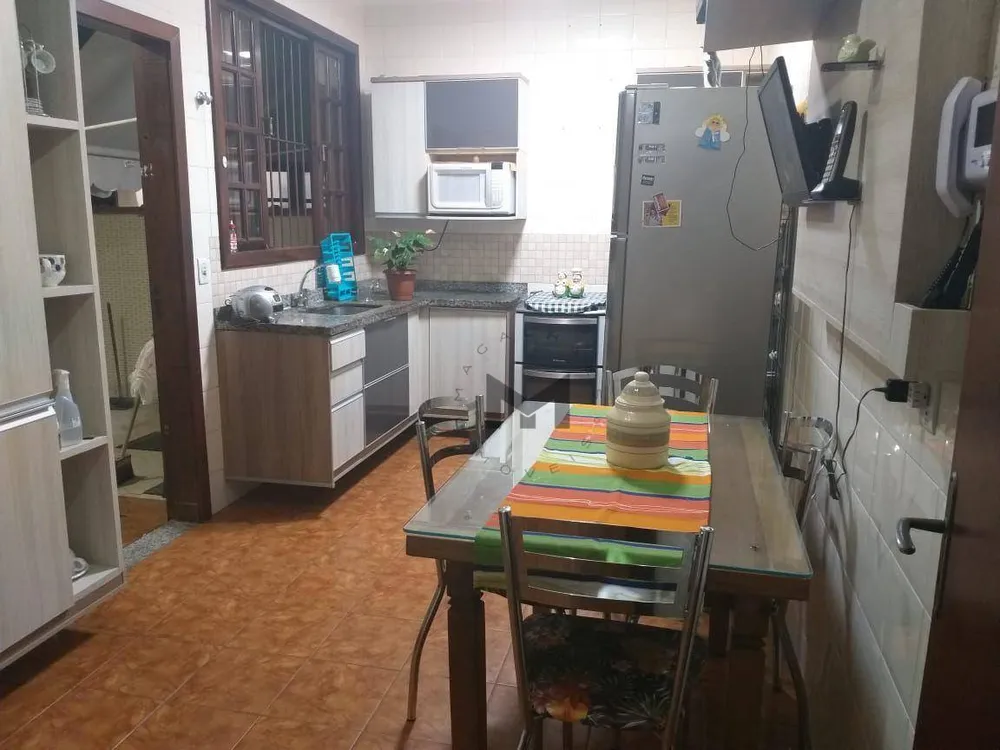 Casa, 4 quartos, 178 m² - Foto 2