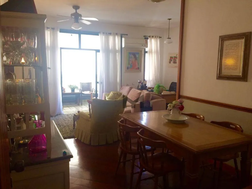 Apartamento, 3 quartos, 240 m² - Foto 1