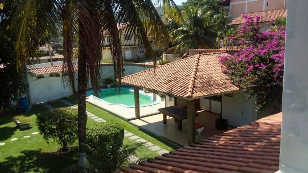 Casa, 5 quartos, 198 m² - Foto 1