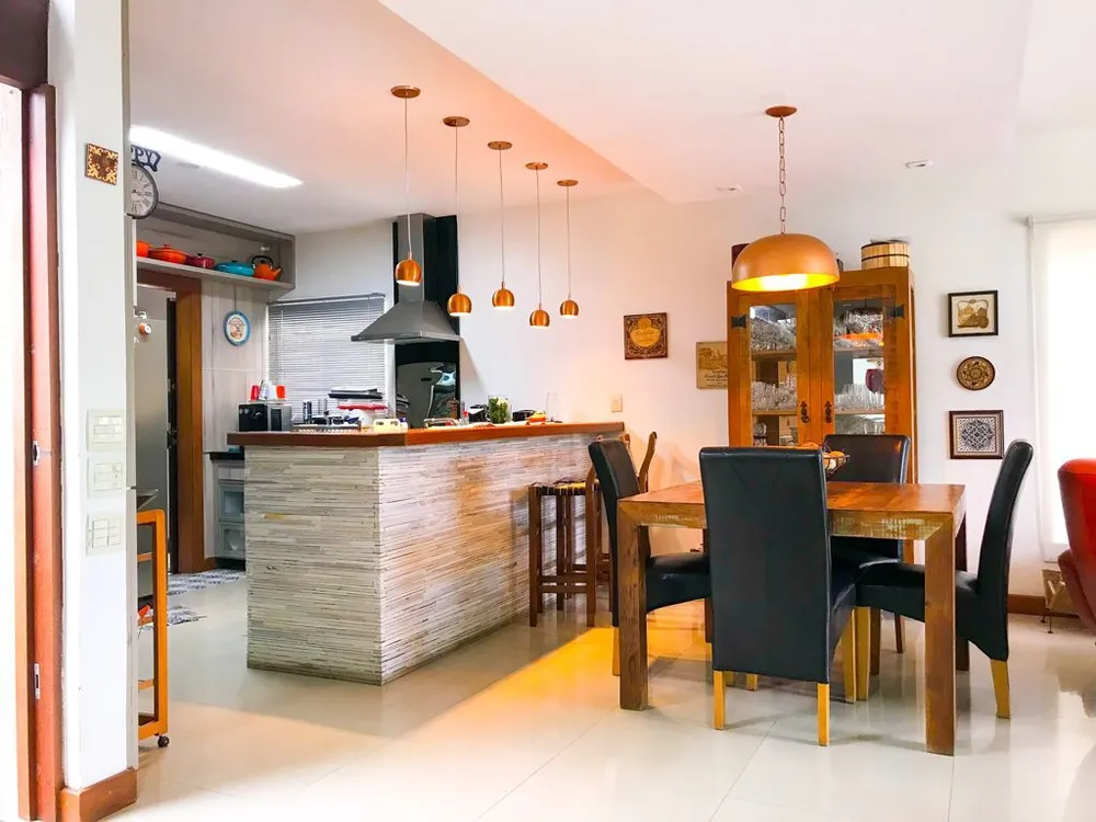 Casa, 4 quartos, 260 m² - Foto 2