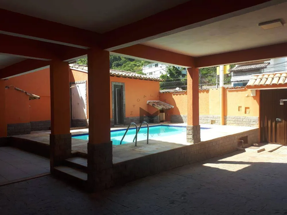 Casa, 7 quartos, 399 m² - Foto 1