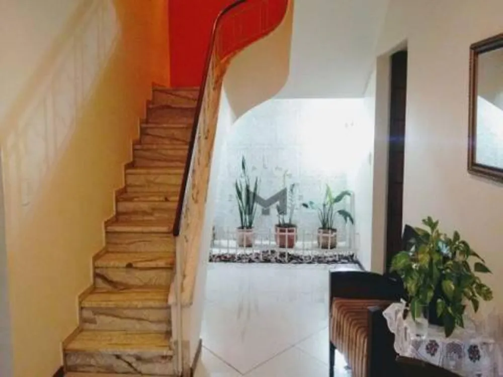 Casa, 5 quartos, 260 m² - Foto 4