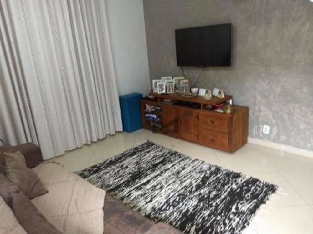 Casa, 3 quartos, 82 m² - Foto 1