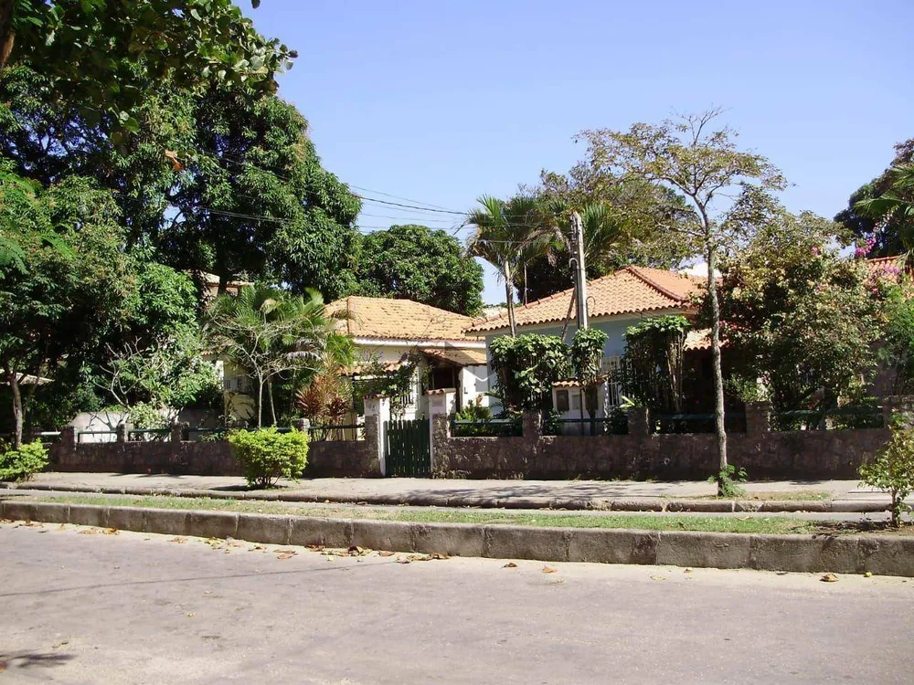 Casa, 5 quartos, 233 m² - Foto 1