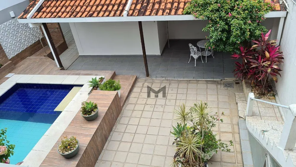 Casa, 4 quartos, 180 m² - Foto 1