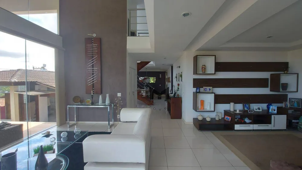 Casa, 4 quartos, 350 m² - Foto 1
