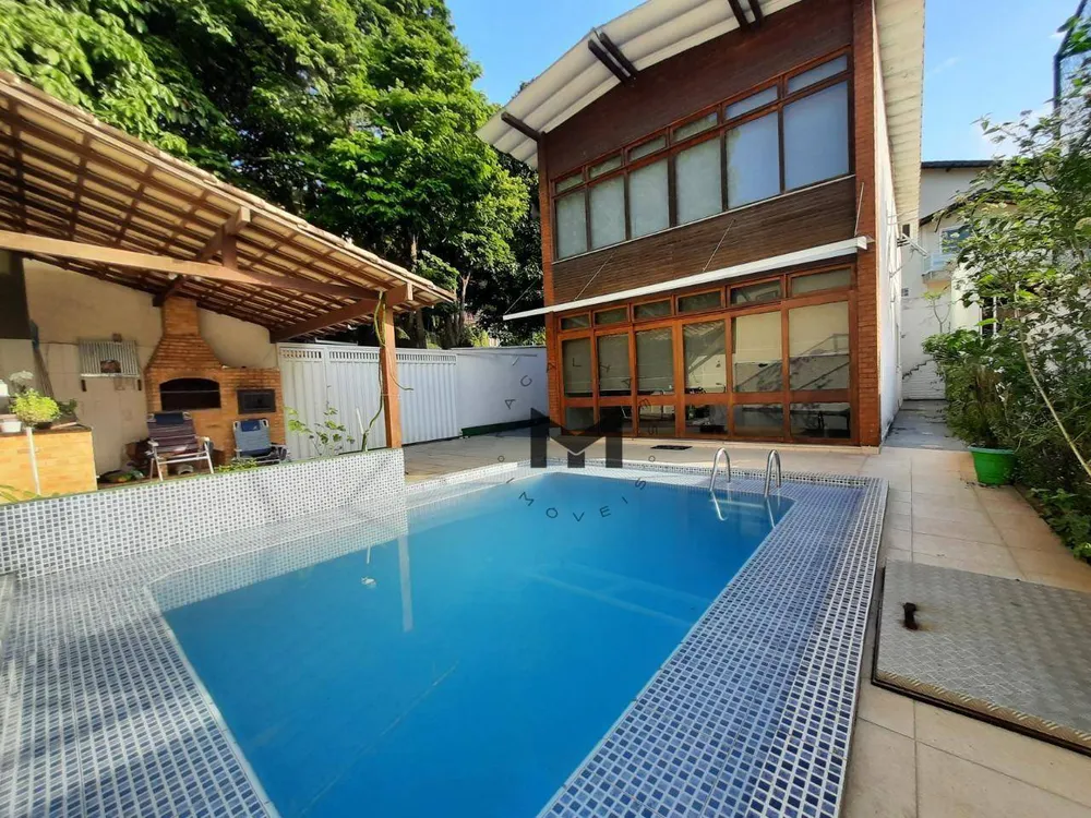 Casa, 4 quartos, 260 m² - Foto 1