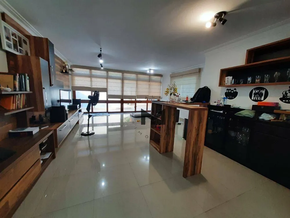 Casa, 4 quartos, 260 m² - Foto 4