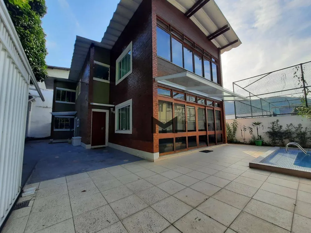 Casa, 4 quartos, 260 m² - Foto 2