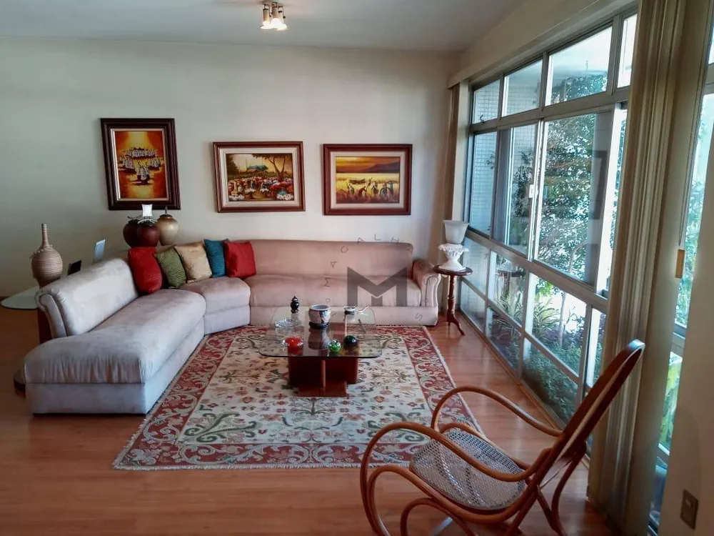 Apartamento, 3 quartos, 220 m² - Foto 1