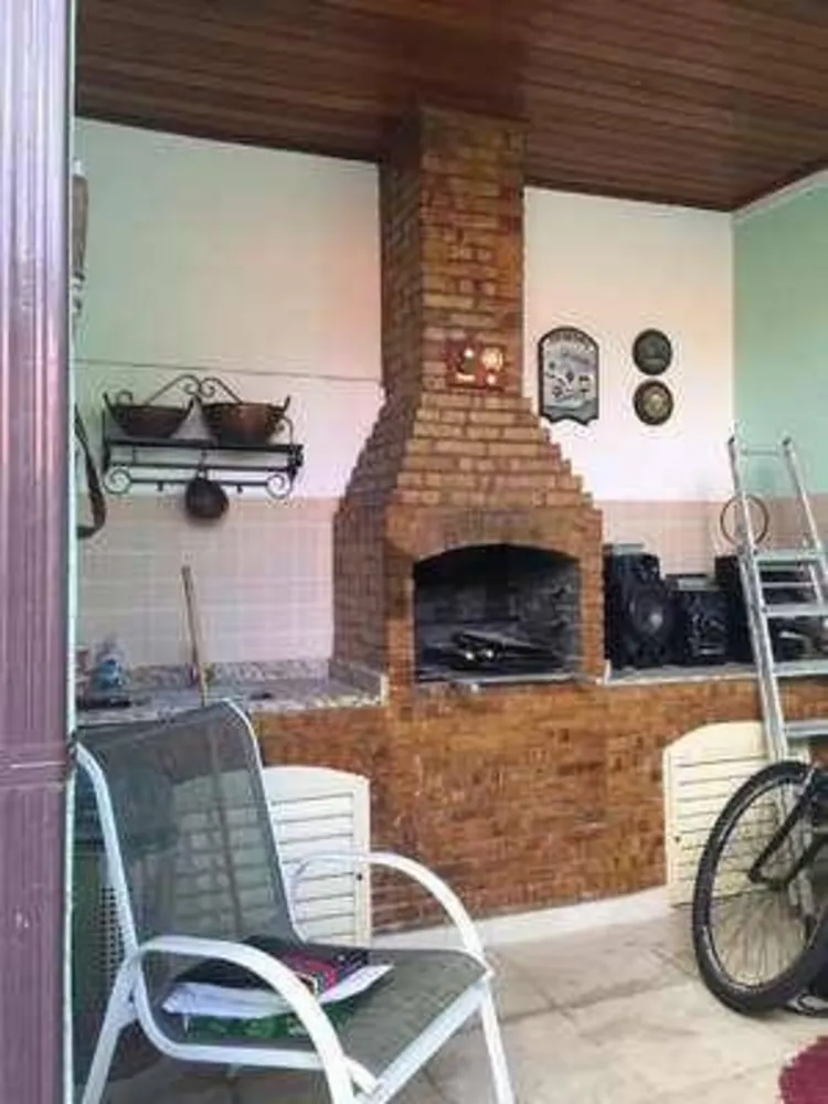Casa, 4 quartos, 240 m² - Foto 19