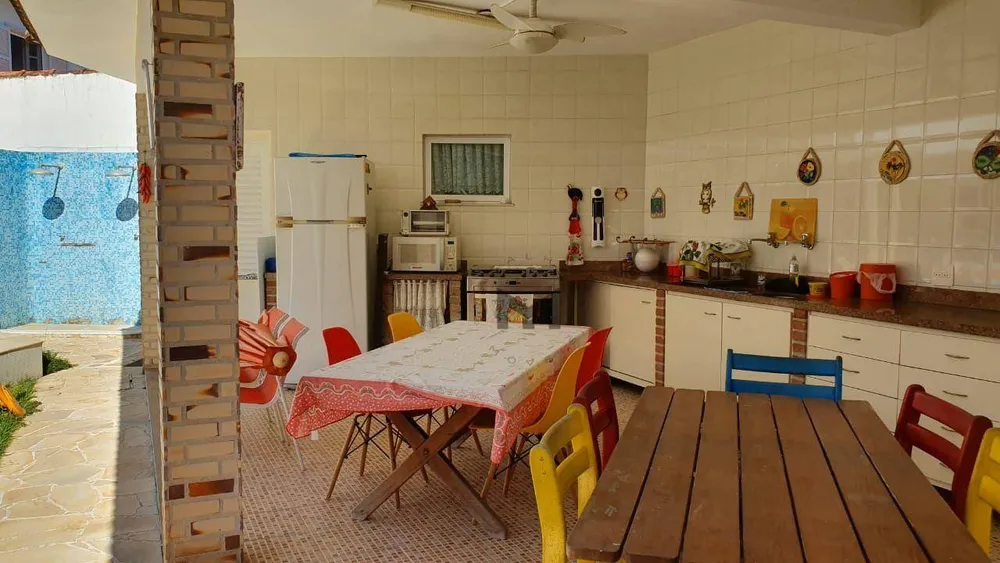 Casa, 5 quartos, 281 m² - Foto 3
