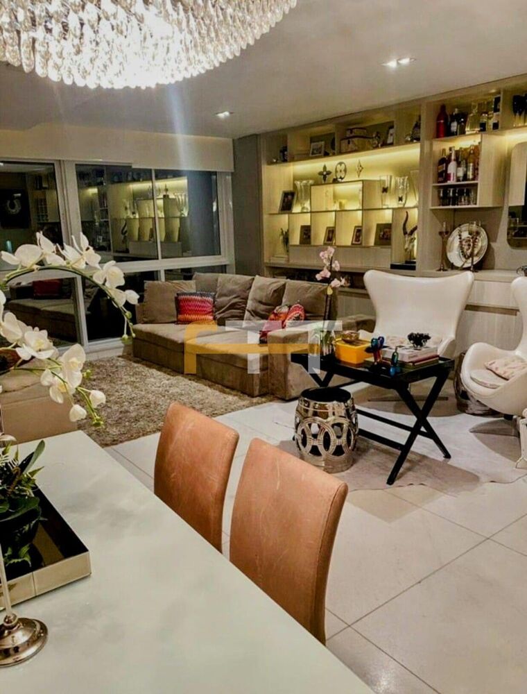Apartamento à venda com 4 quartos, 135m² - Foto 1